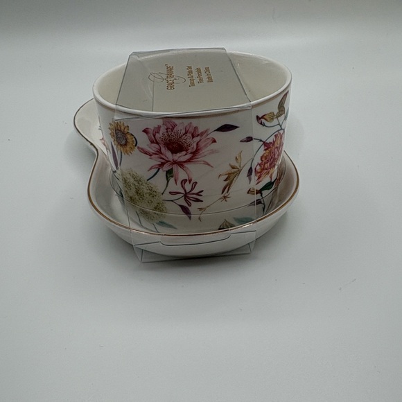 Floral Porcelain Tea Cup and Snack Set-Floral and Hummingbird Design-NEW - Picture 4 of 5